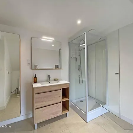 בית נופש Lumineux Renove Avec Animaux Acceptes, Parking Et Wifi En Suisse Normande - Fr-1-497-223
