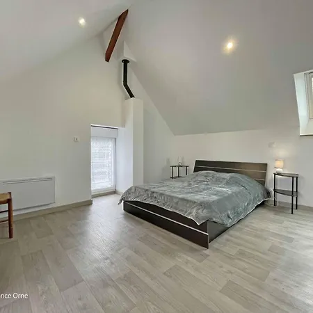 Lumineux Rénové Avec Animaux Acceptés, Parking Et Wifi En Suisse Normande - Fr-1-497-223