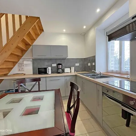 Lumineux Renove Avec Animaux Acceptes, Parking Et Wifi En Suisse Normande - Fr-1-497-223 *